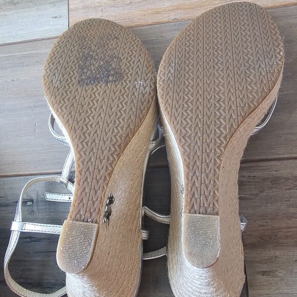 MICHAEL Michael Kors Kami T-Strap Wedge Sandals Silver Espadrille US 8 Elegant - Picture 5 of 9